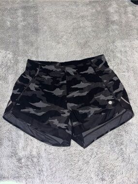 Athleta Mesh Racer Run Short 4”